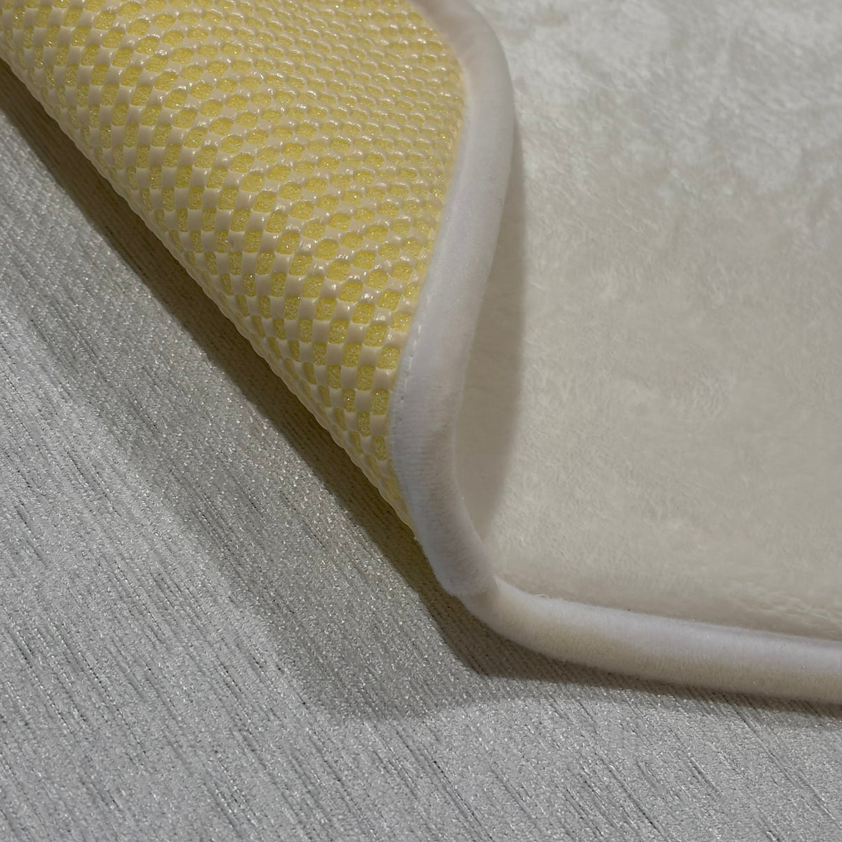 Front & Back of Bath Mat
